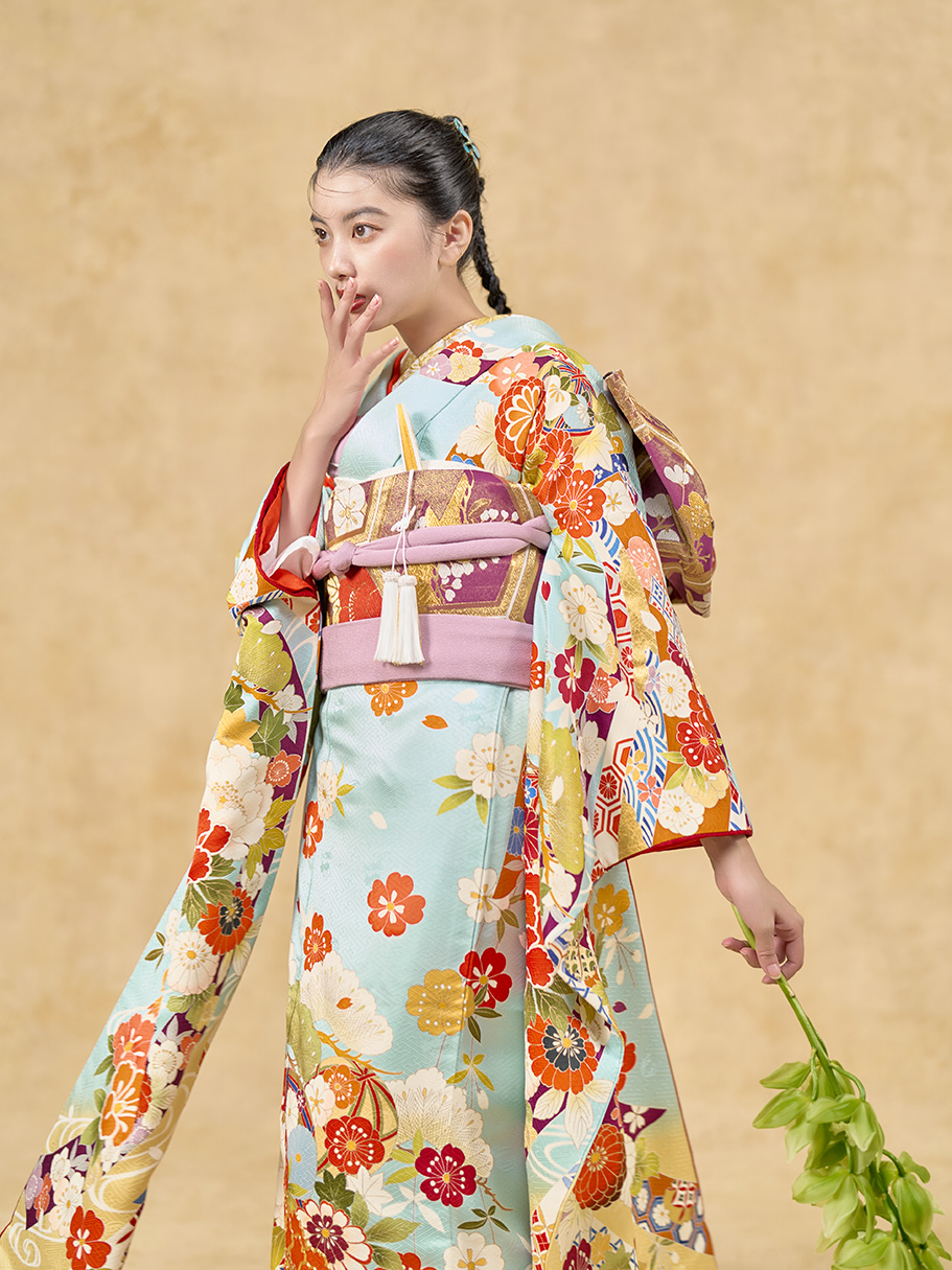 大振袖 Ref.2332 - COLLECTION｜ウエディングドレス・カラー