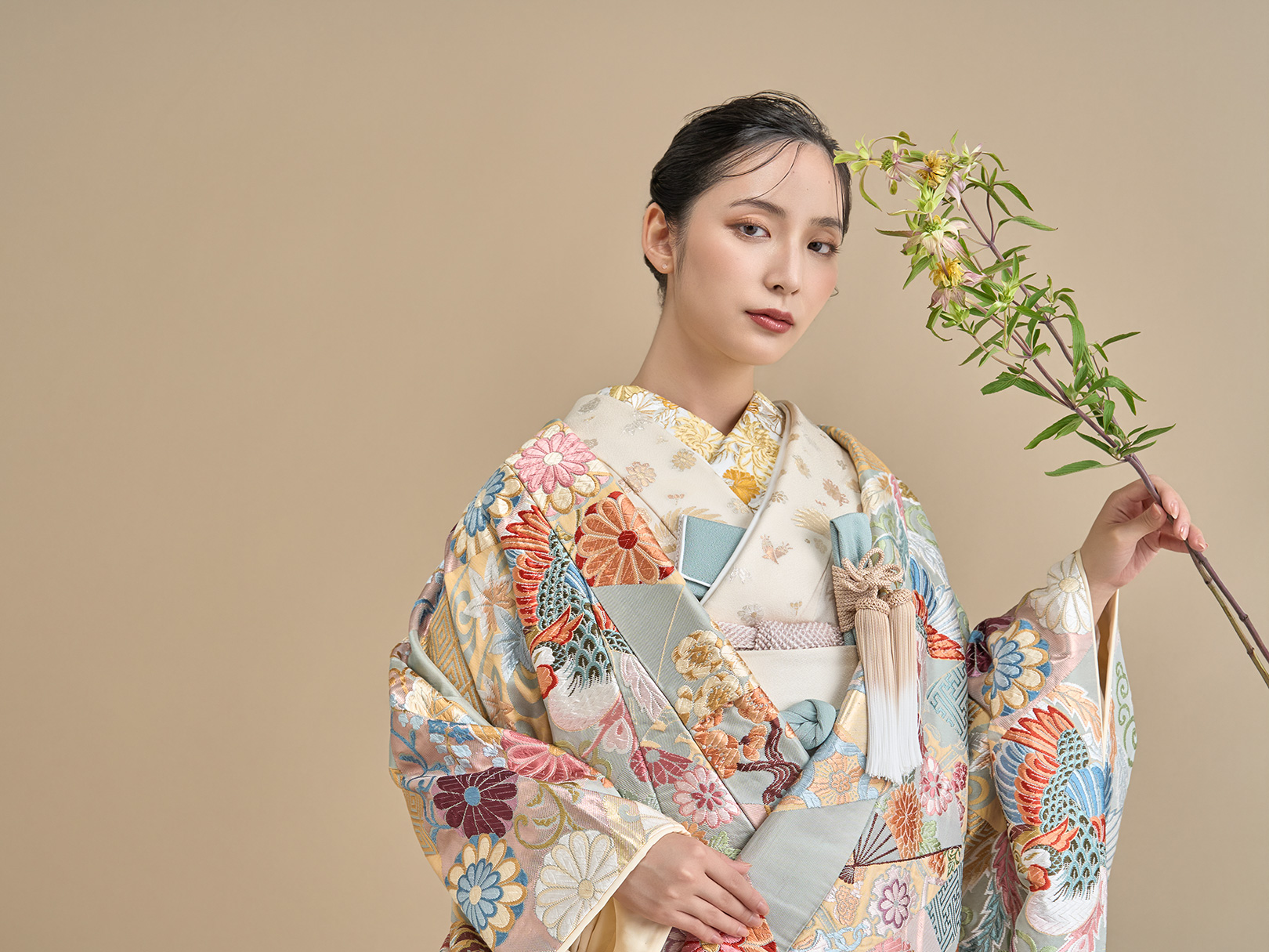 色打掛 裂取り四季花文（きれどりしきばなもん） - 和装／白無垢・色打