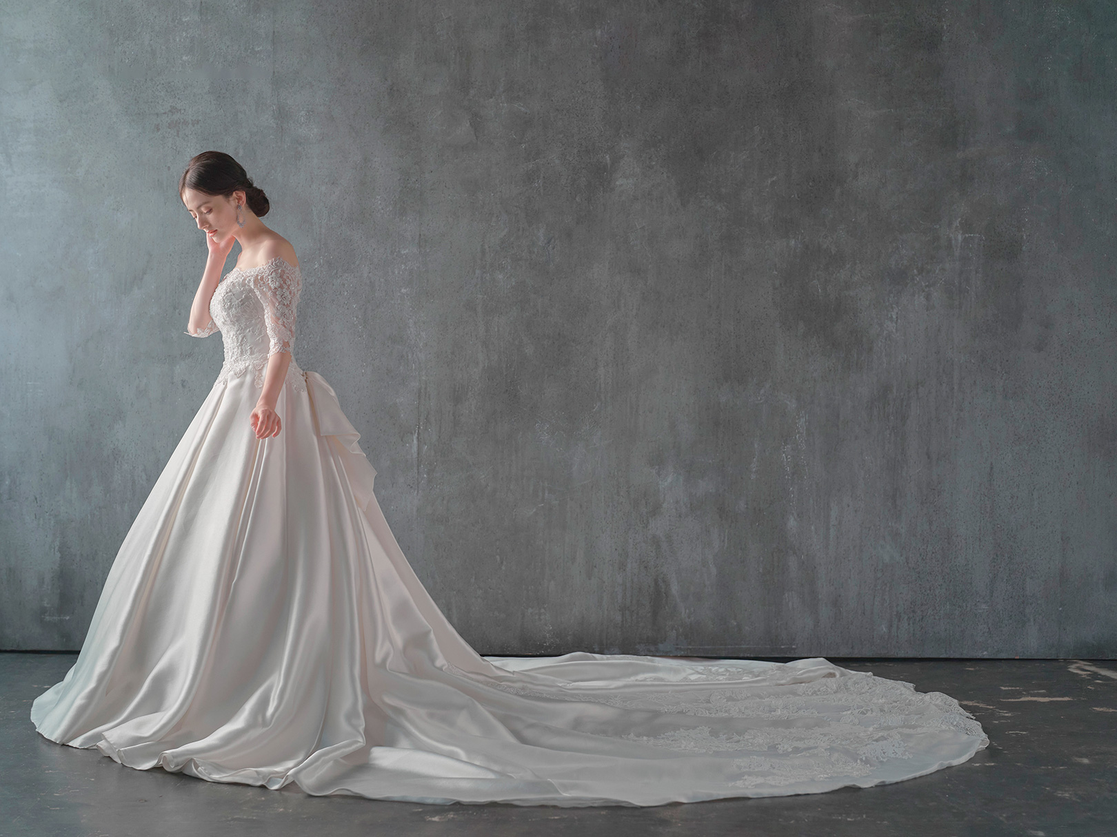 WEDDING DRESS（ウェディングドレス）Ref.2520