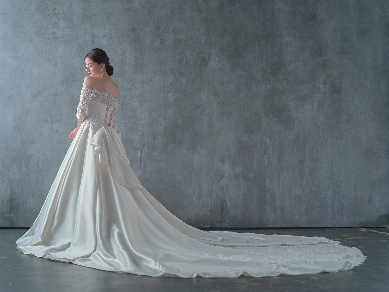 WEDDING DRESS（ウェディングドレス）Ref.2520
