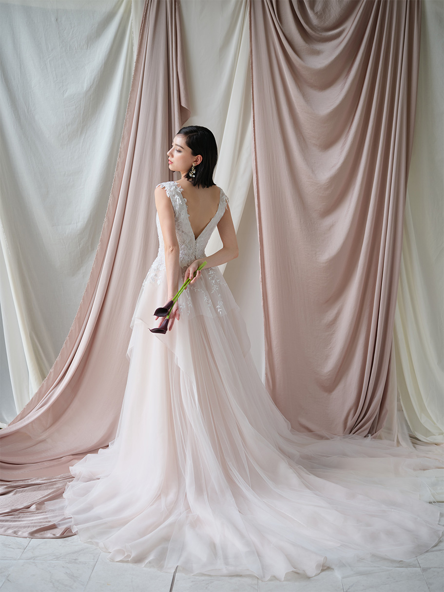 WEDDING DRESS / ウェディングドレス　Ref.2820