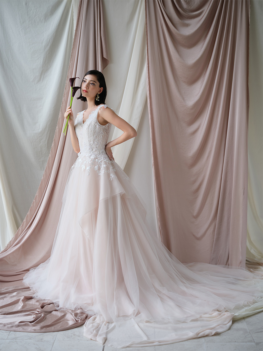WEDDING DRESS / ウェディングドレス　Ref.2820