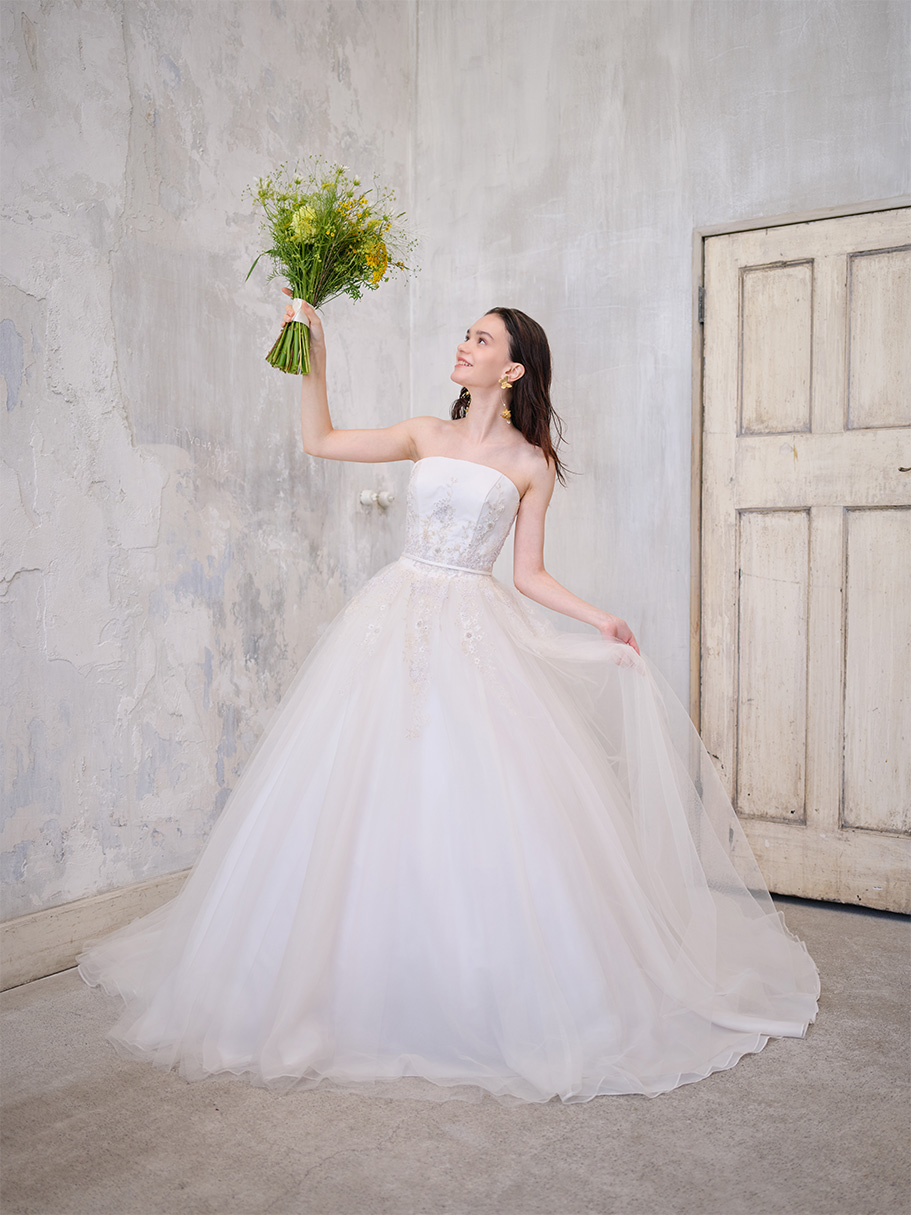 WEDDING DRESS / ウェディングドレス　Ref.2923
