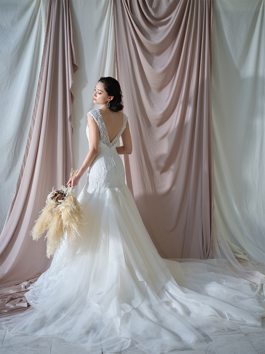 WEDDING DRESS / ウェディングドレス　Ref.2937