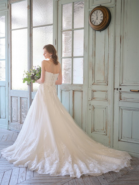 WEDDING DRESS / ウェディングドレス　Ref.3115