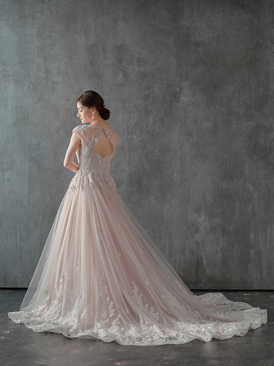 WEDDING DRESS（ウェディングドレス）Ref.3139