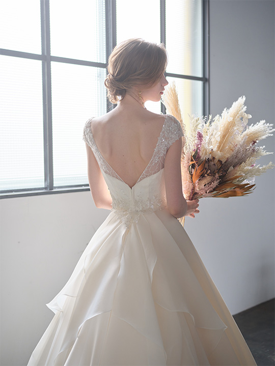 WEDDING DRESS / ウェディングドレス　Ref.3208