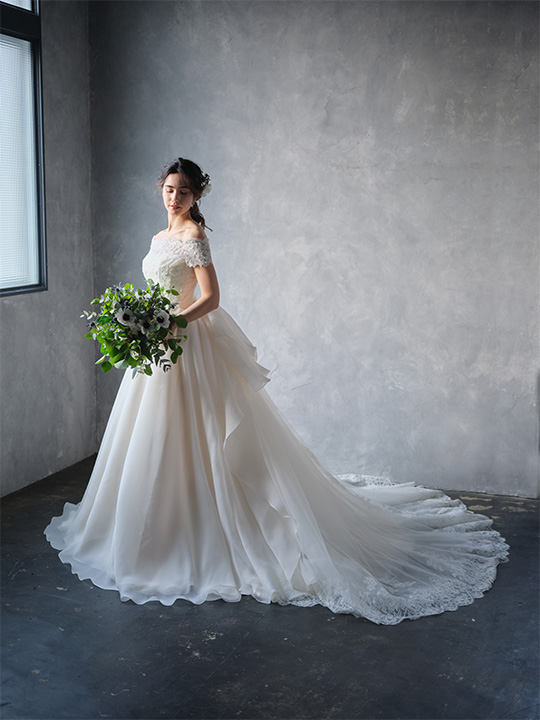 WEDDING DRESS / ウェディングドレス　Ref.3219