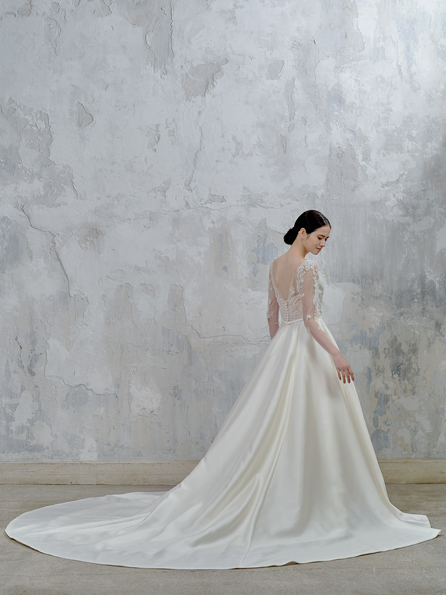 WEDDING DRESS（ウェディングドレス）Ref.3257
