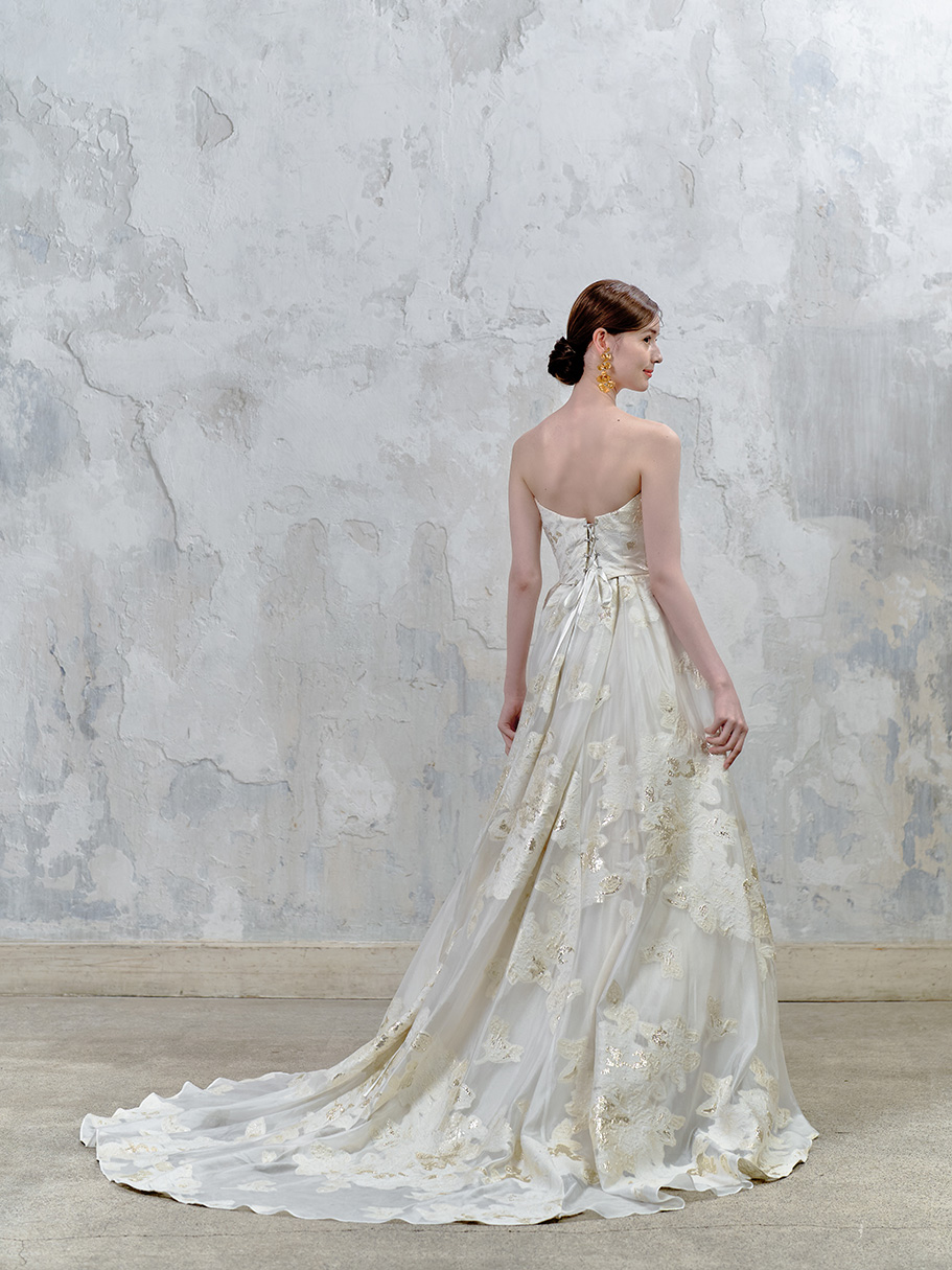 WEDDING DRESS（ウェディングドレス）Ref.3517