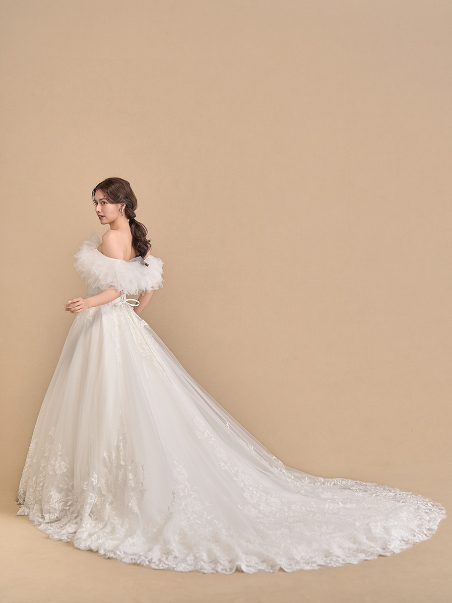 WEDDING DRESS(ウェディングドレス)Ref.3606