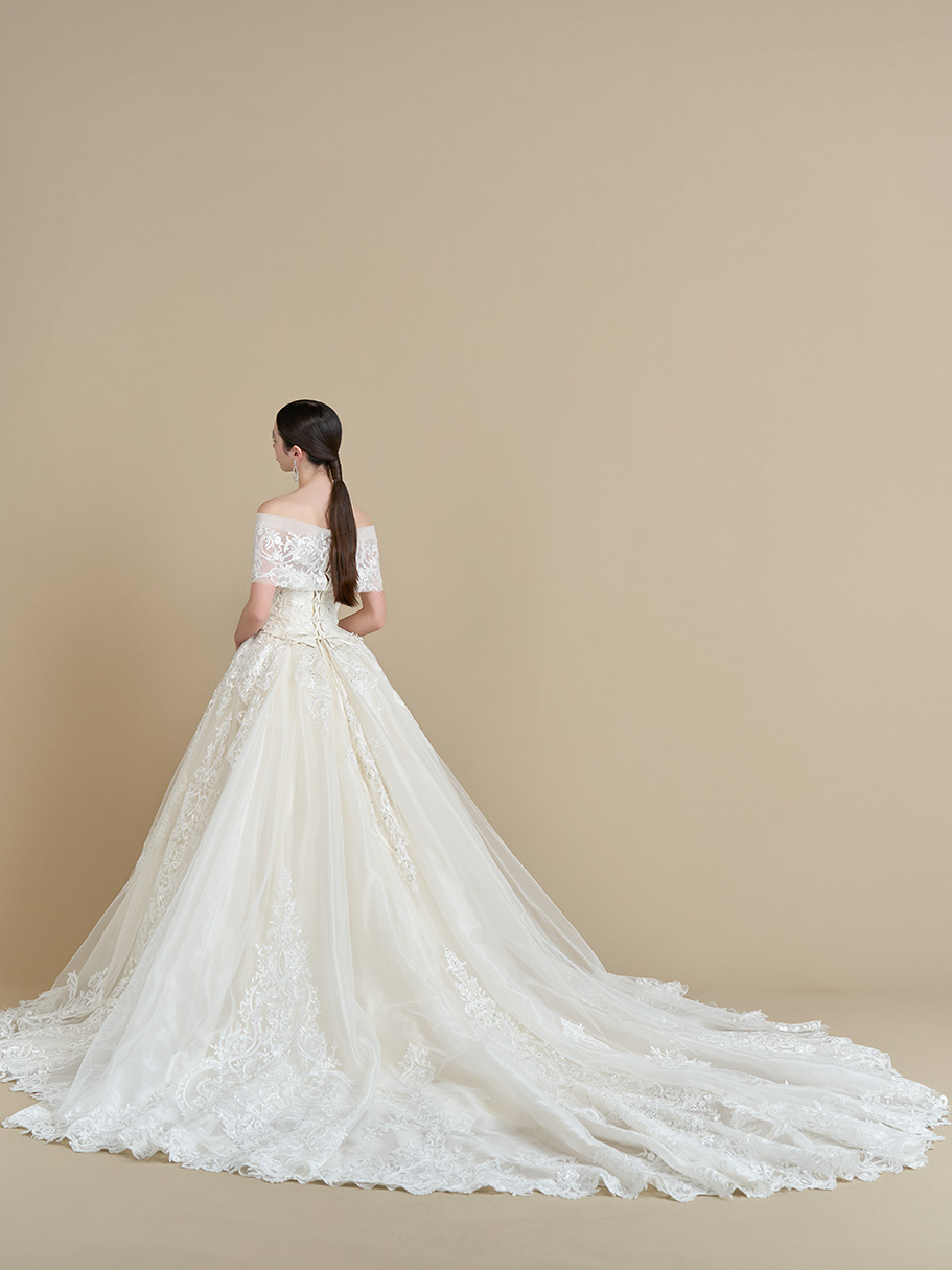 WEDDING DRESS(ウェディングドレス)Ref.3642