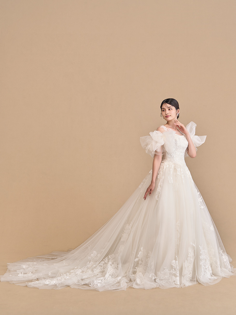 WEDDING DRESS(ウェディングドレス)Ref.3650