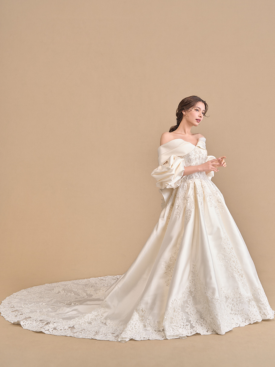 WEDDING DRESS(ウェディングドレス)Ref.3658