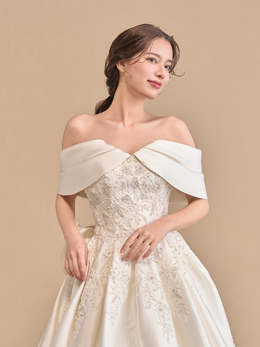 WEDDING DRESS(ウェディングドレス)Ref.3658