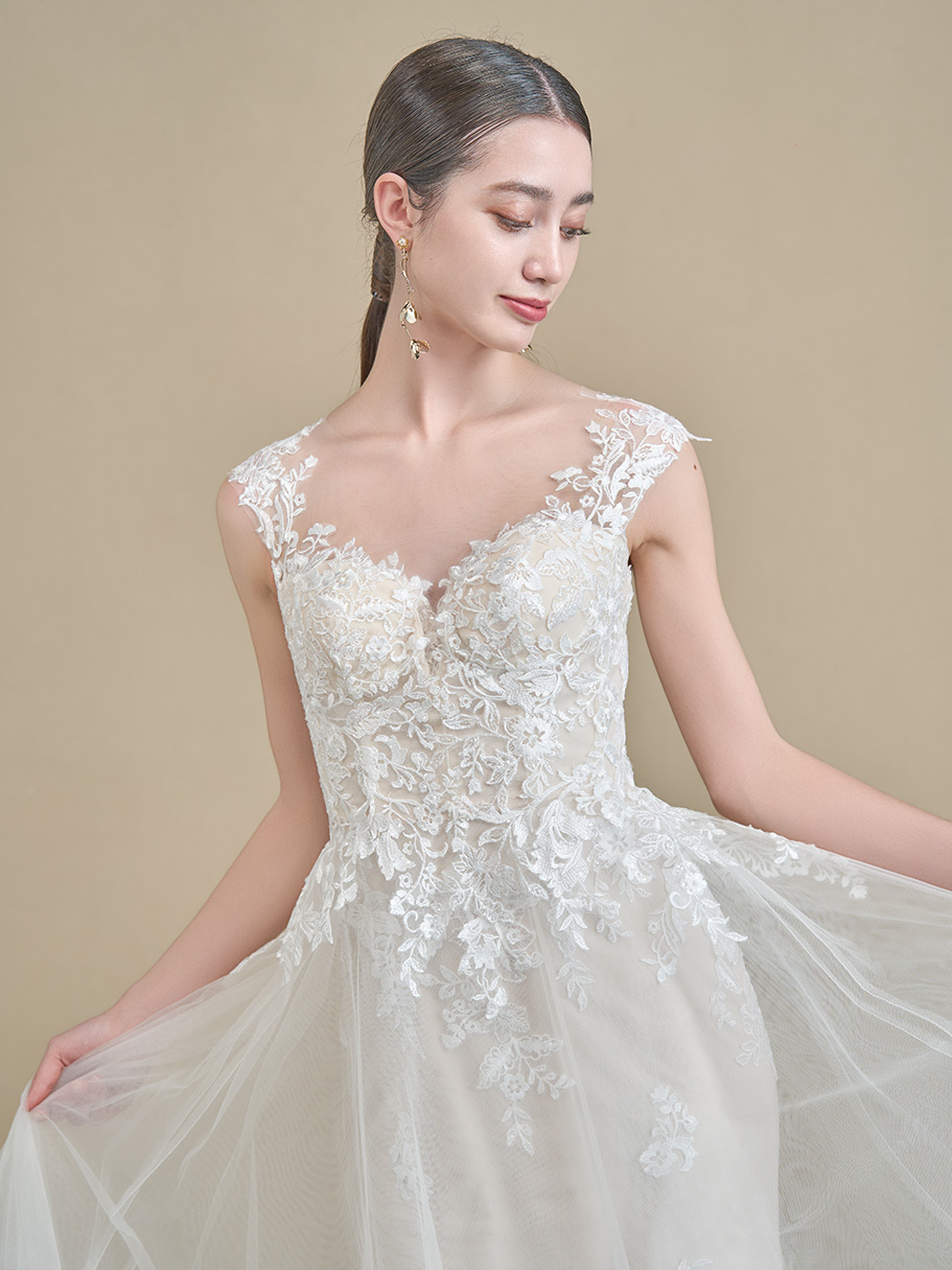 WEDDING DRESS(ウェディングドレス)Ref.3666
