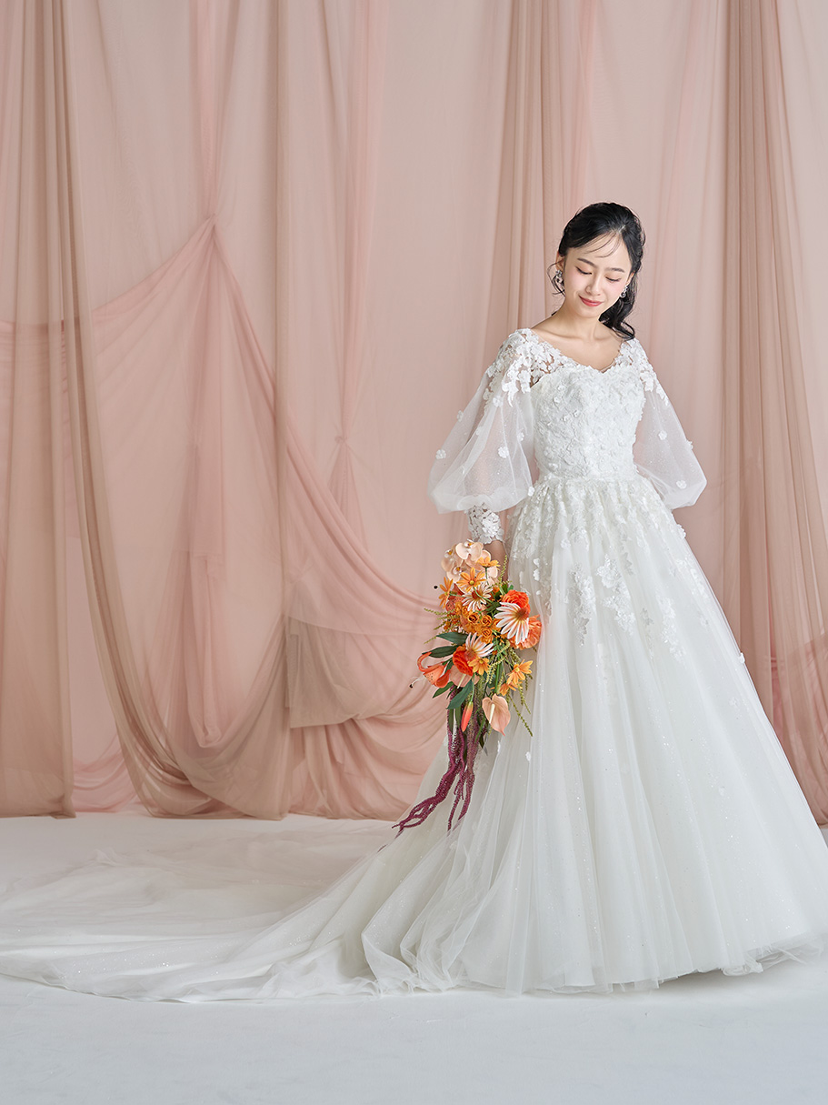 WEDDING DRESS(ウェディングドレス)Ref.3697
