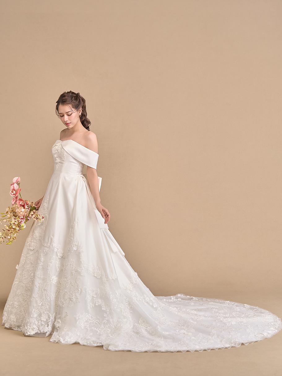 WEDDING DRESS(ウェディングドレス)Ref.3743