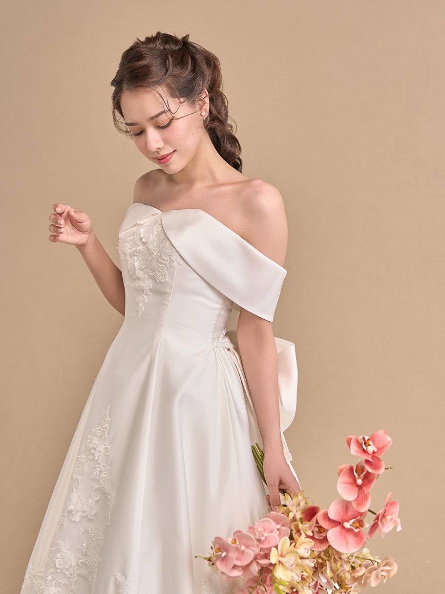 WEDDING DRESS(ウェディングドレス)Ref.3743
