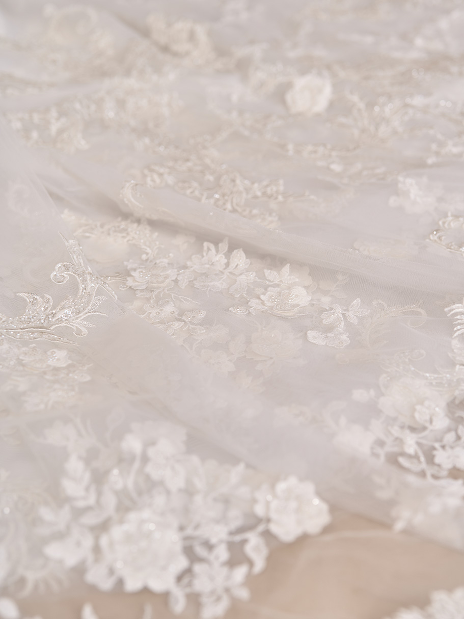 WEDDING DRESS(ウェディングドレス)Ref.3743