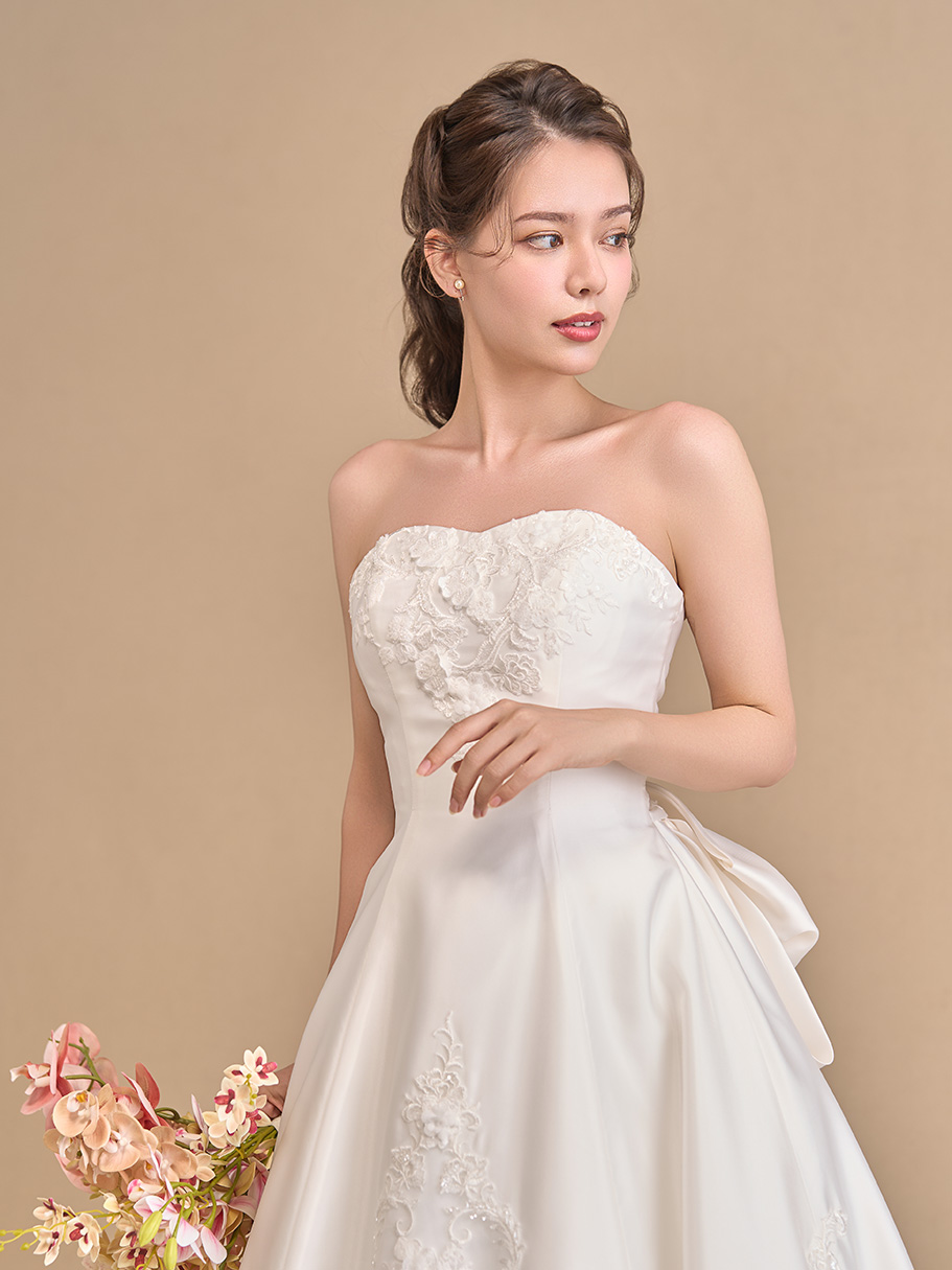 WEDDING DRESS(ウェディングドレス)Ref.3743