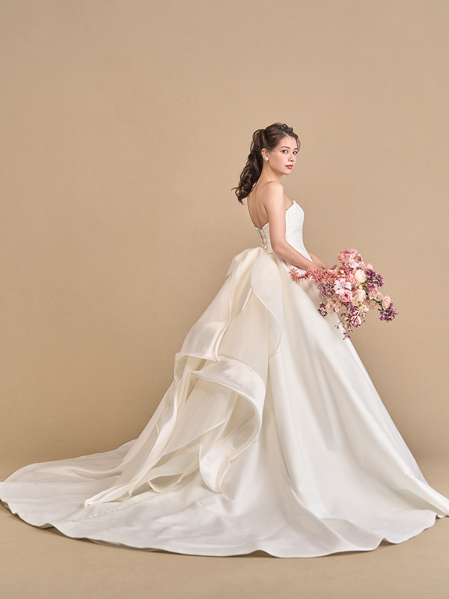 WEDDING DRESS(ウェディングドレス)Ref.3751