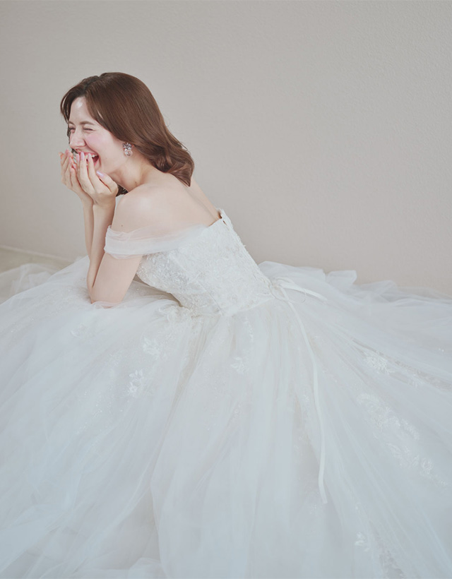 WEDDING DRESS（ウエディングドレス） Ratna - ラトナ -