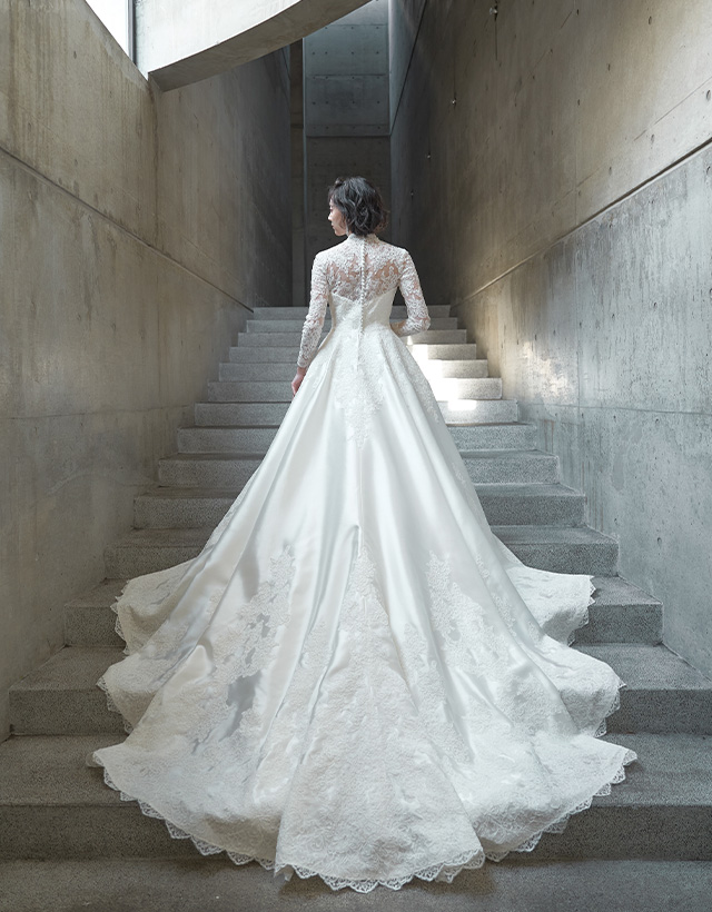 WEDDING DRESS（ウェディングドレス） Sarah - サラ -