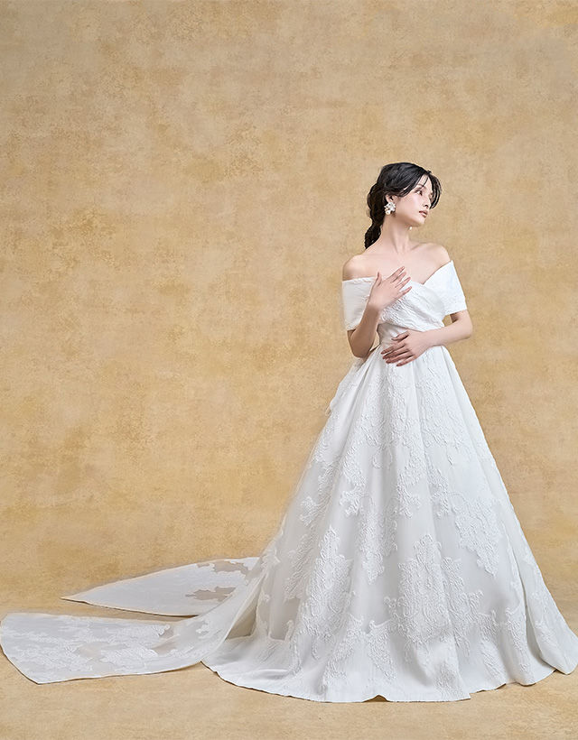 WEDDING DRESS（ウエディングドレス） Theta - シータ -