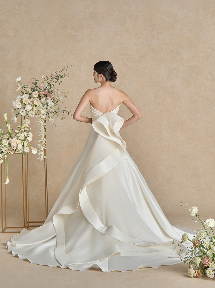 WEDDING DRESS(ウェディングドレス)Carillon - カリヨン -