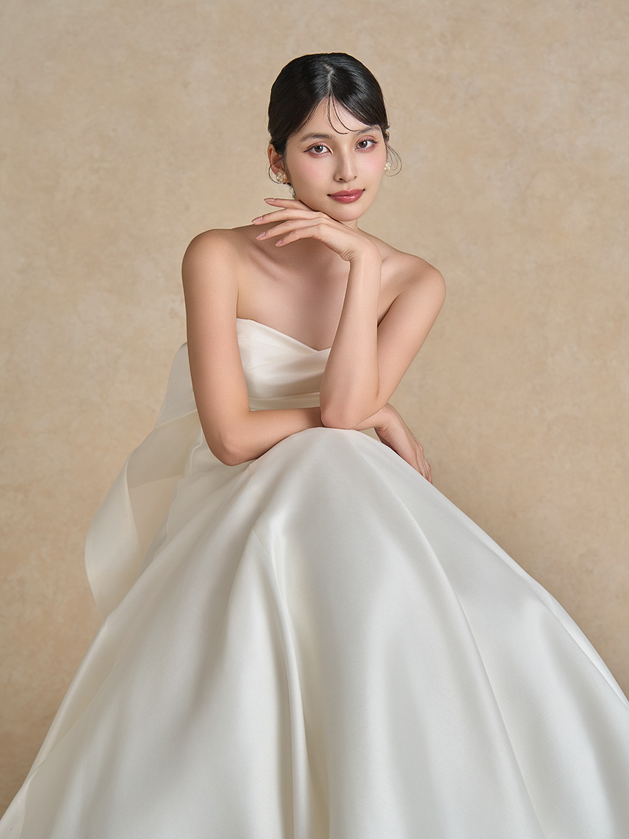 WEDDING DRESS(ウェディングドレス)Carillon - カリヨン -