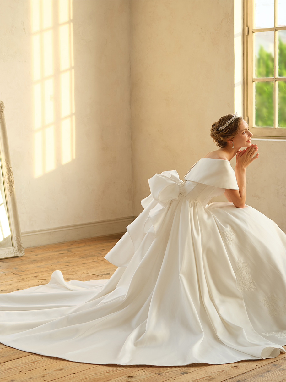 WEDDING DRESS（ウェディングドレス）Courtly - コートリー -