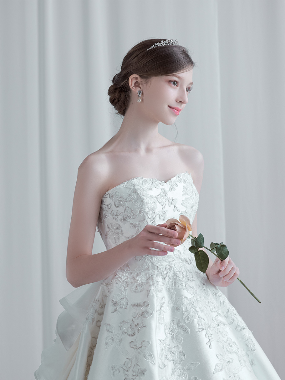 WEDDING DRESS（ウェディングドレス）Lillian - リリアン -