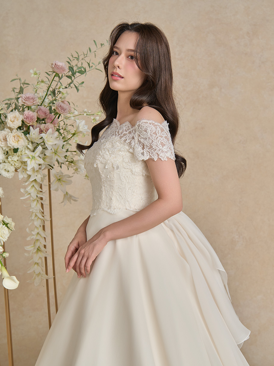 WEDDING DRESS(ウェディングドレス)Mina - ミーナ -