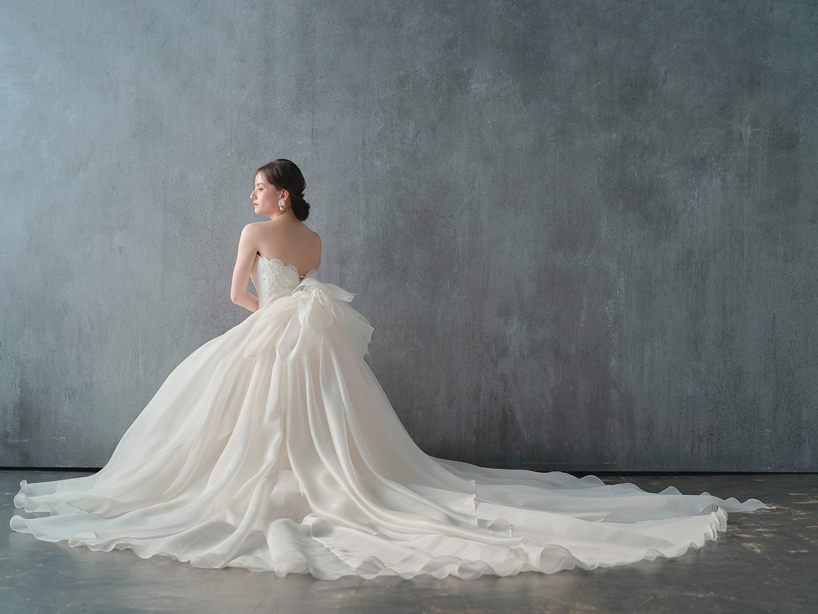 WEDDING DRESS（ウェディングドレス）Mona - モナ -