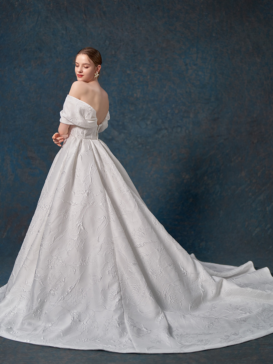 WEDDING DRESS（ウェディングドレス）Sacro - サクロ -