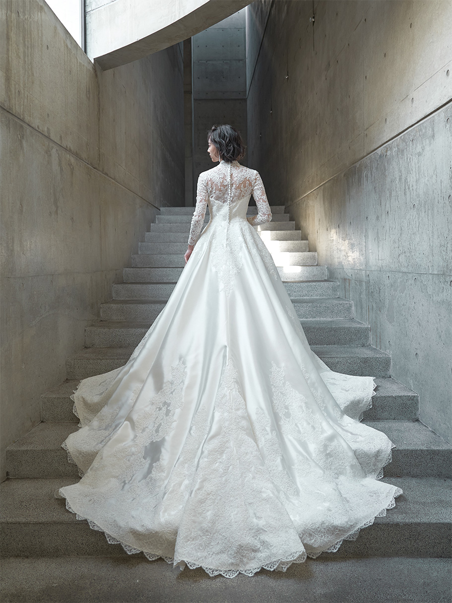 WEDDING DRESS（ウェディングドレス）Sarah - サラ -